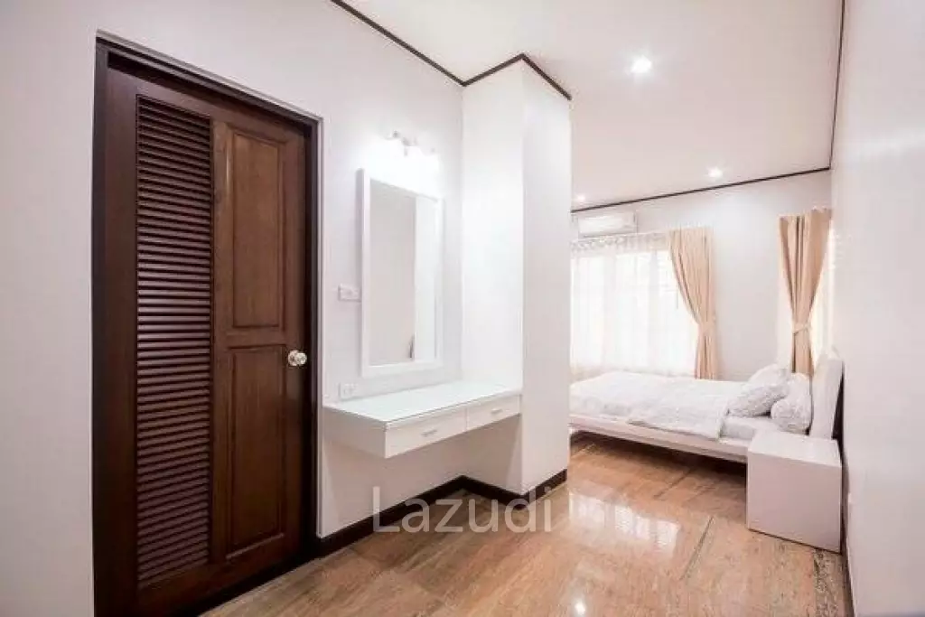 3 Bed Villa with Mountain View