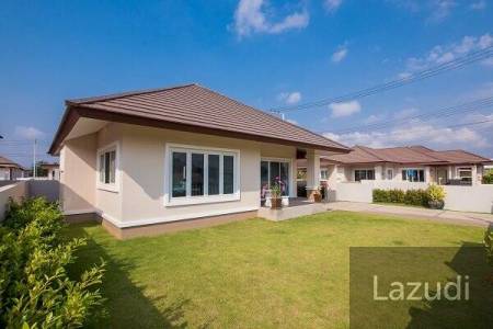 3 Bed Villa with Mountain View