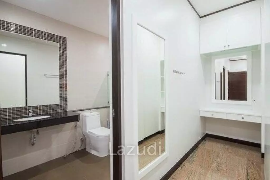 3 Bed Villa with Mountain View