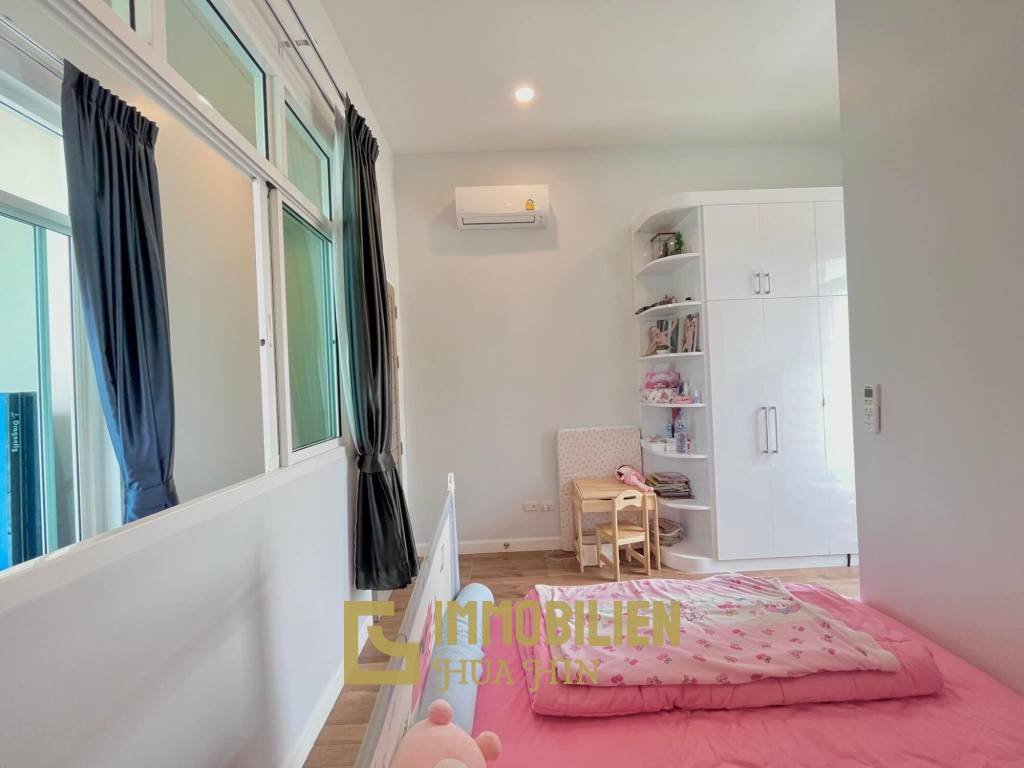 SINGLE - STOREY HOUSE ON SOI 94 : 3 Bed Villa with Pool in Hua Hin