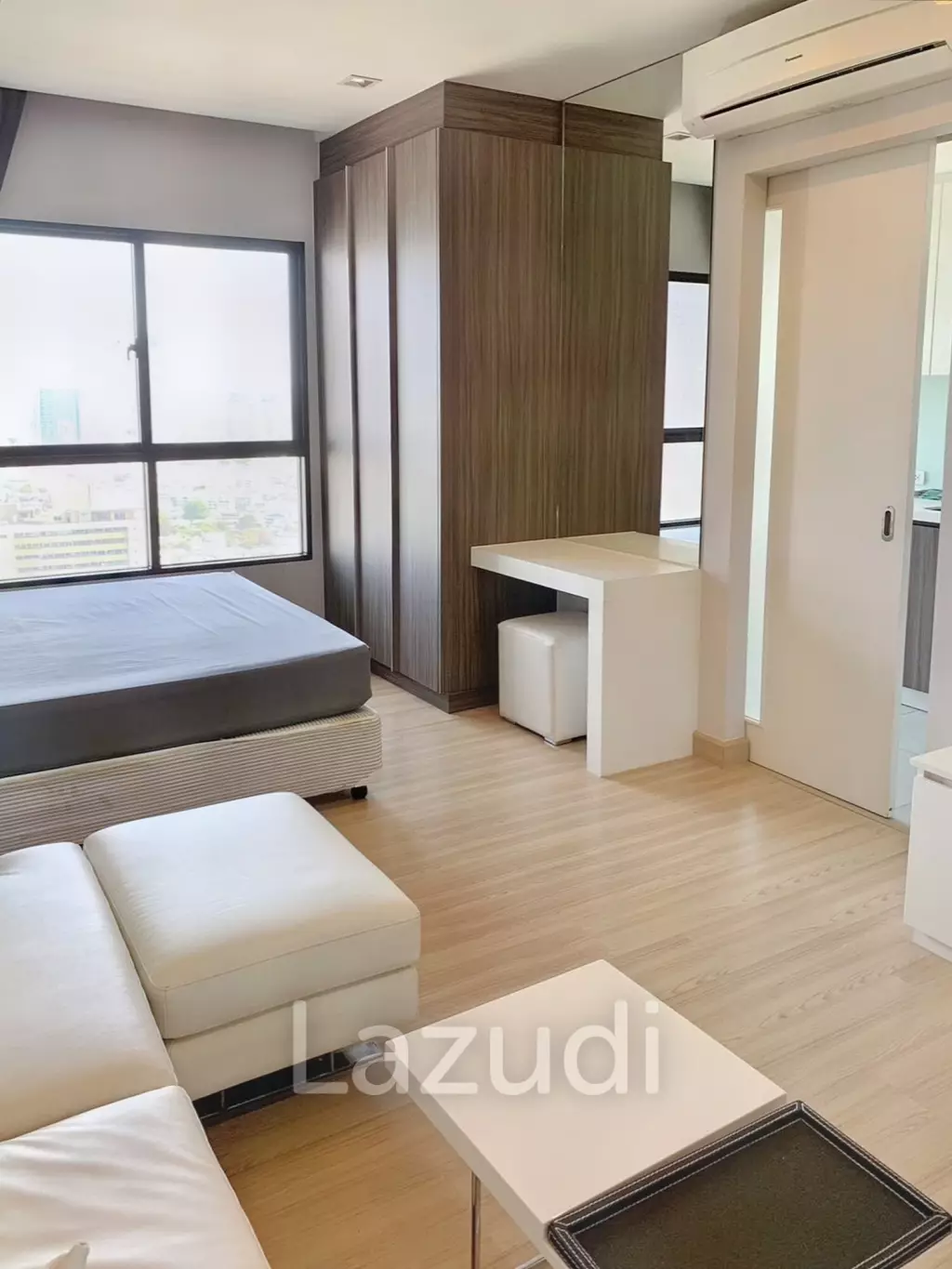 Studio 30 SQ.M Urbano Absolute Sathon-Taksin