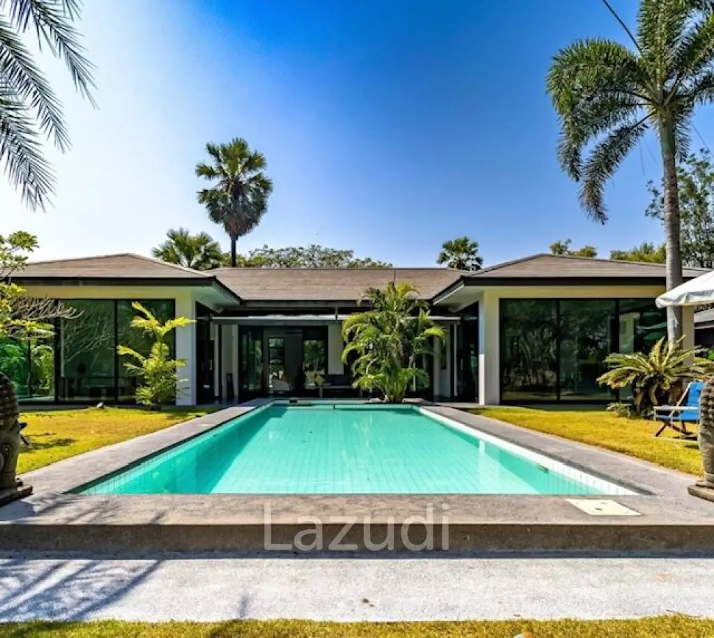 MODERN VILLA IN BANG GAO CHA-AM : 4 bed close to beach