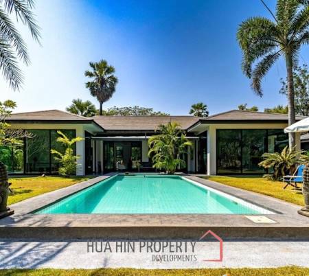 MODERN VILLA IN BANG GAO CHA-AM : 4 bed close to beach