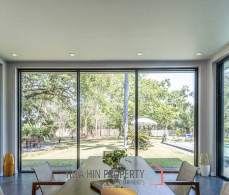 MODERN VILLA IN BANG GAO CHA-AM : 4 bed close to beach