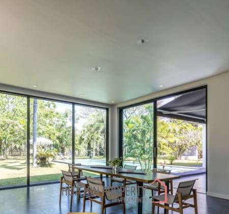 MODERN VILLA IN BANG GAO CHA-AM : 4 bed close to beach