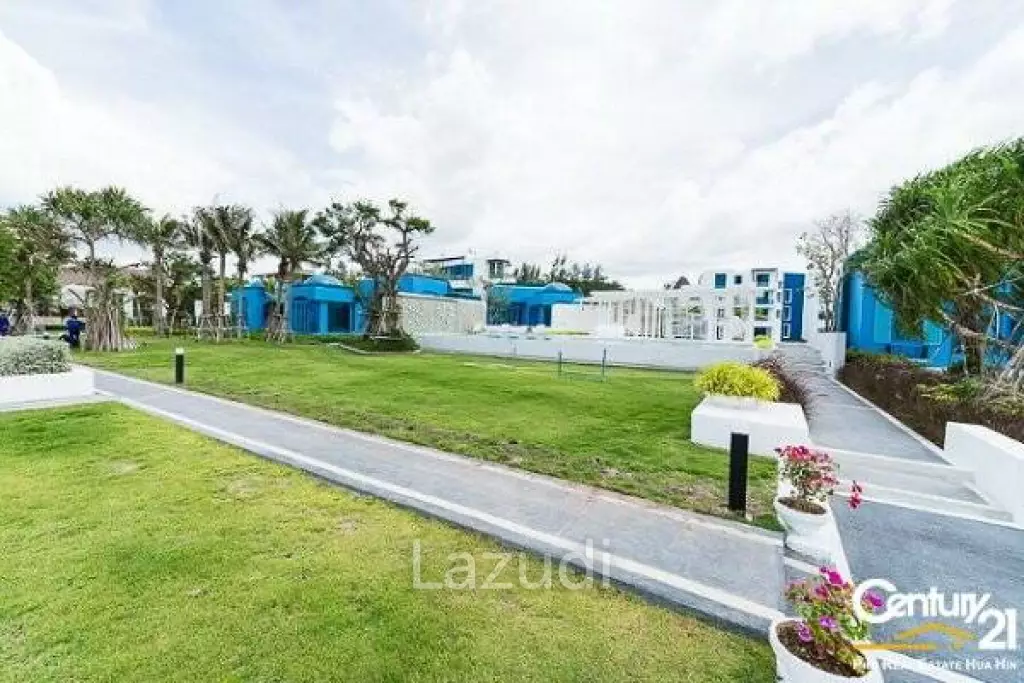 1 Bed beachfront condo