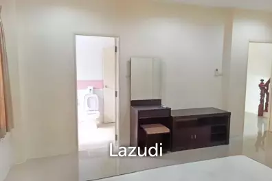 4 Bed 144 SQ.M 3 Storey Townhome on Ladprao Road