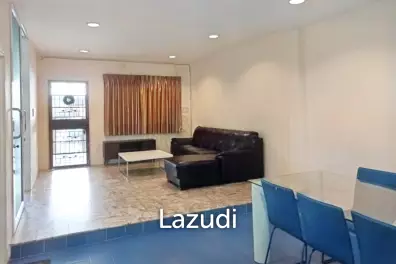 4 Bed 144 SQ.M 3 Storey Townhome on Ladprao Road