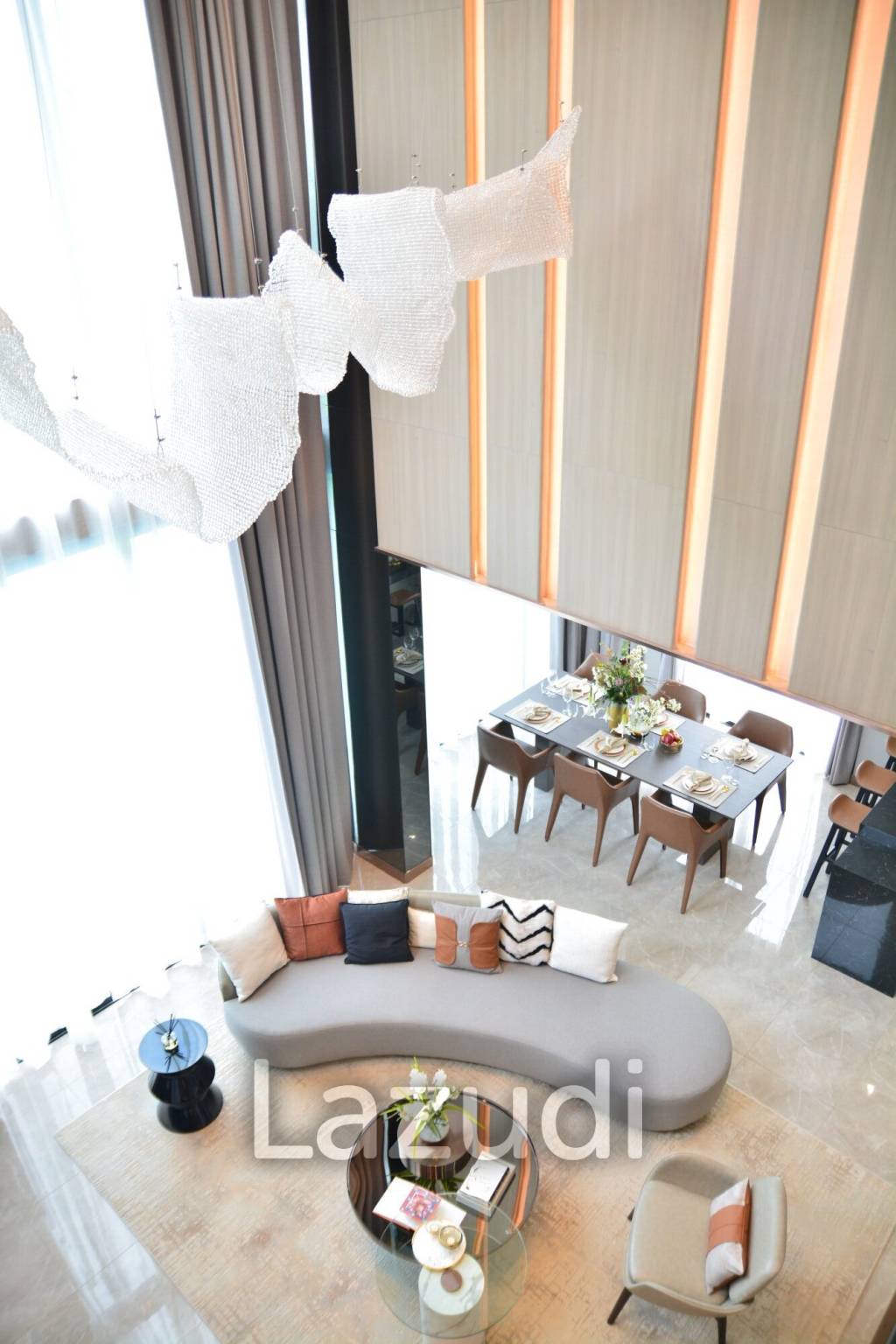 4 Bed 5 Bath 283.6 SQ.M.  Altitude Mastery Sukhumvit