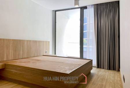 The Pine : 1 Bedroom Pool View Condo