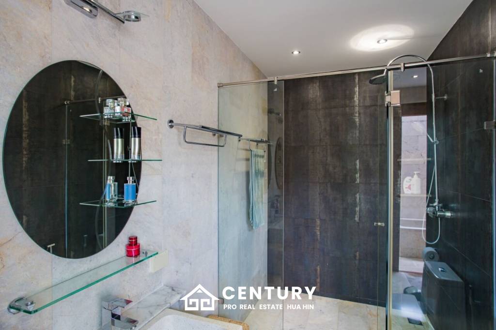 HANA VILLAGE 3 : 6 bed luxury pool villa