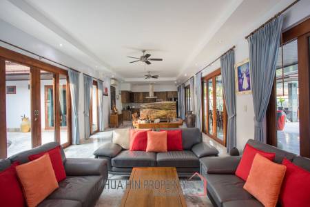 HANA VILLAGE 3 : 6 bed luxury pool villa