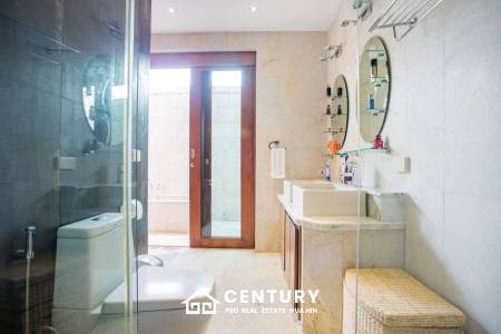 HANA VILLAGE 3 : 6 bed luxury pool villa