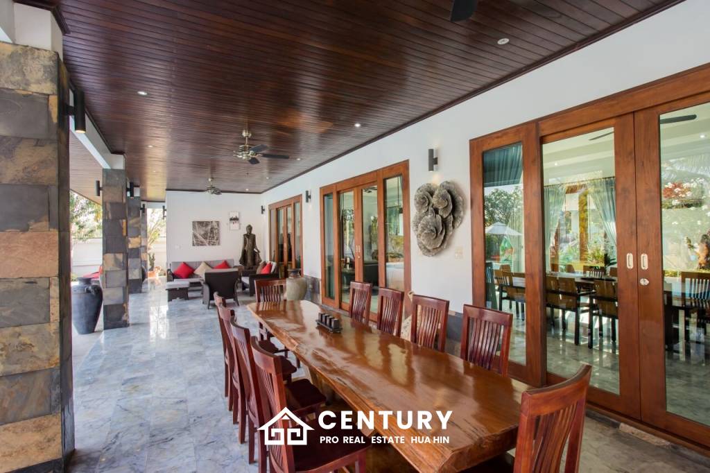 HANA VILLAGE 3 : 6 bed luxury pool villa