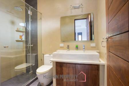 HANA VILLAGE 3 : 6 bed luxury pool villa