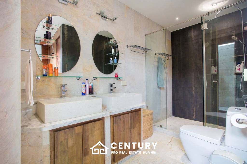 HANA VILLAGE 3 : 6 bed luxury pool villa