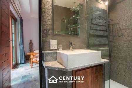 HANA VILLAGE 3 : 6 bed luxury pool villa