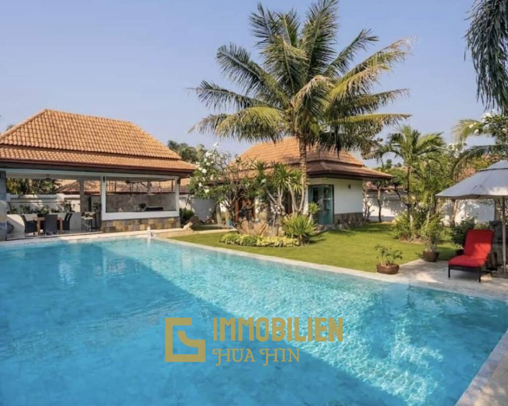 HANA VILLAGE 3 : 6 bed luxury pool villa