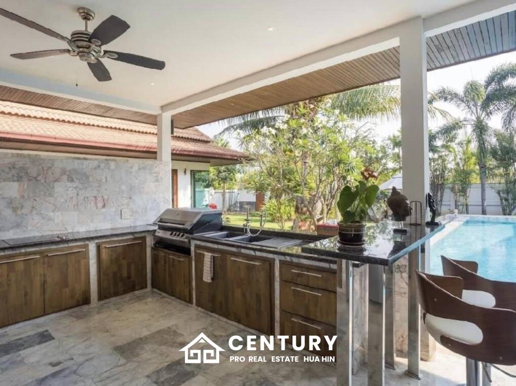 HANA VILLAGE 3 : 6 bed luxury pool villa