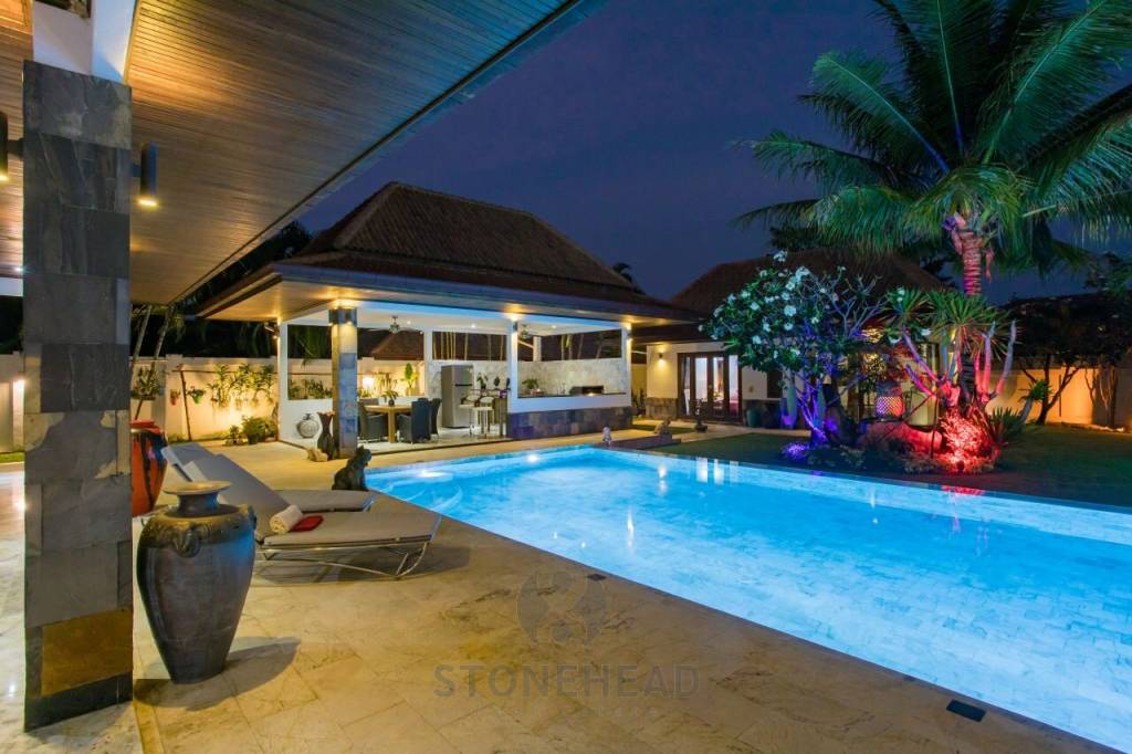 HANA VILLAGE 3 : 6 bed luxury pool villa