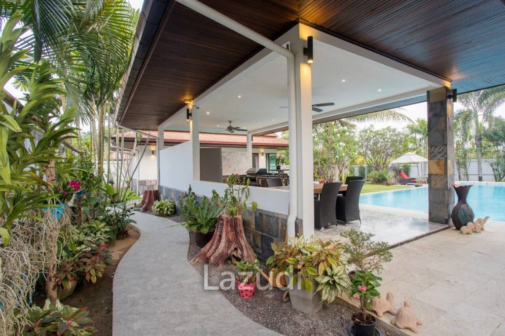 HANA VILLAGE 3 : 6 bed luxury pool villa