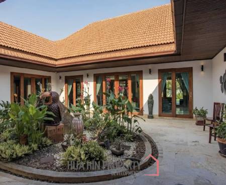 HANA VILLAGE 3 : 6 bed luxury pool villa