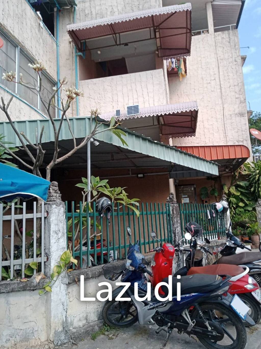 Good location Dormitory for sale in Chiang Mai