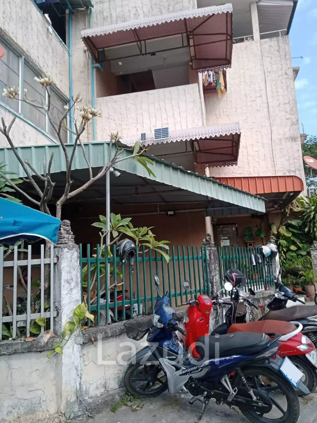 Good location Dormitory for sale in Chiang Mai