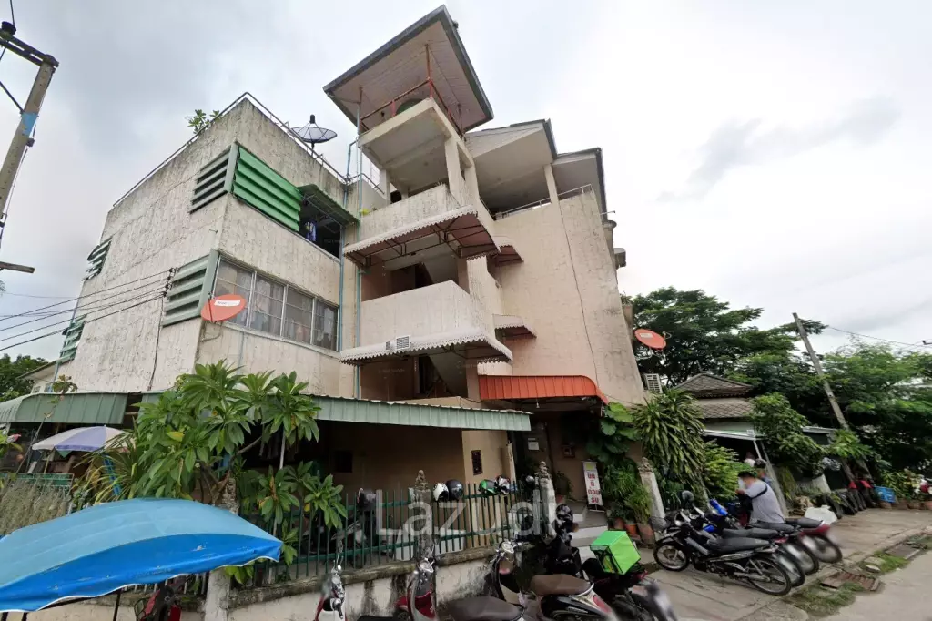 Good location Dormitory for sale in Chiang Mai