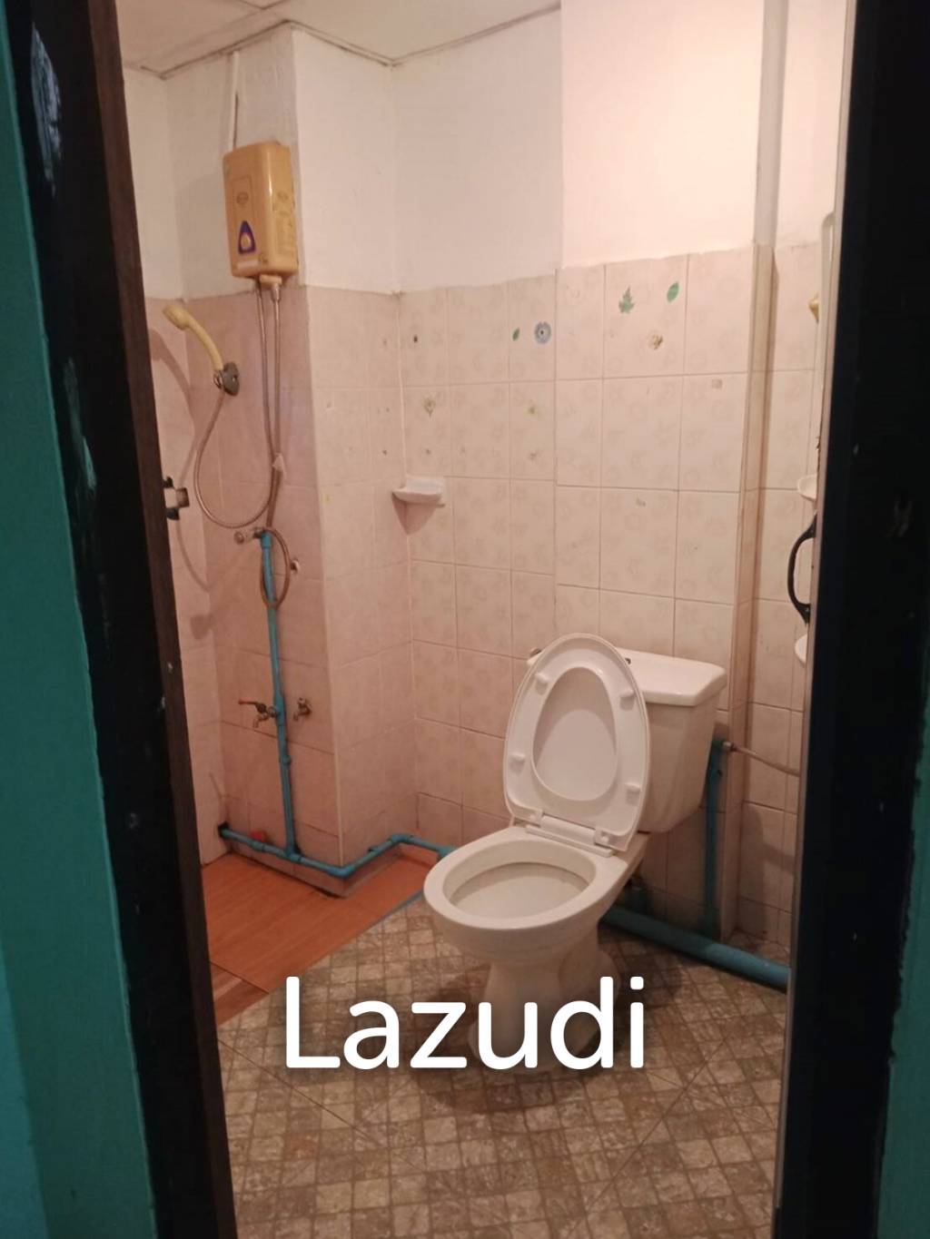 Good location Dormitory for sale in Chiang Mai