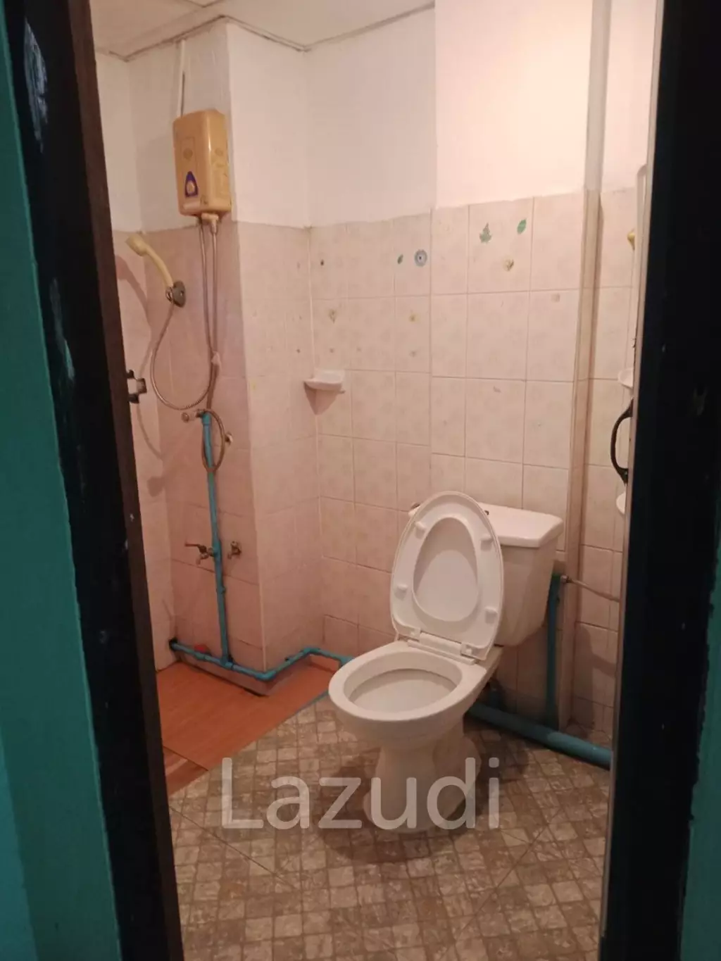 Good location Dormitory for sale in Chiang Mai