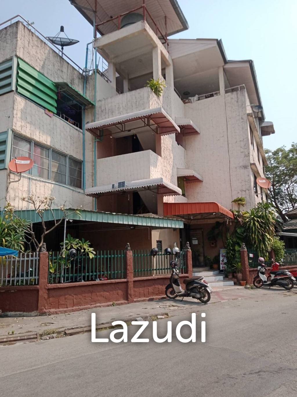 Good location Dormitory for sale in Chiang Mai