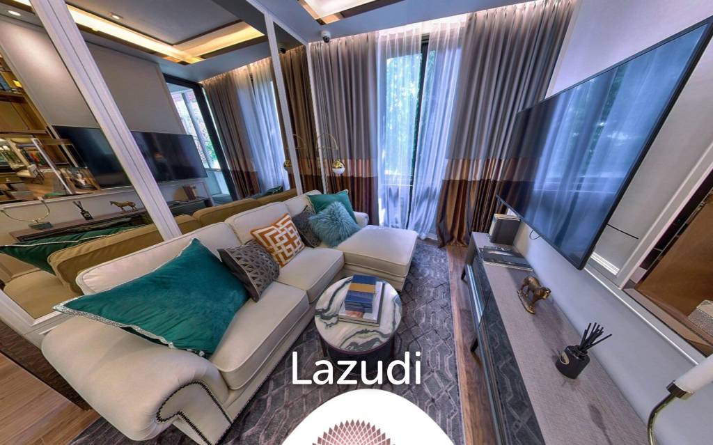 2 Bed 2 Bath 94.79 SQ.M One Altitude Charoenkrung