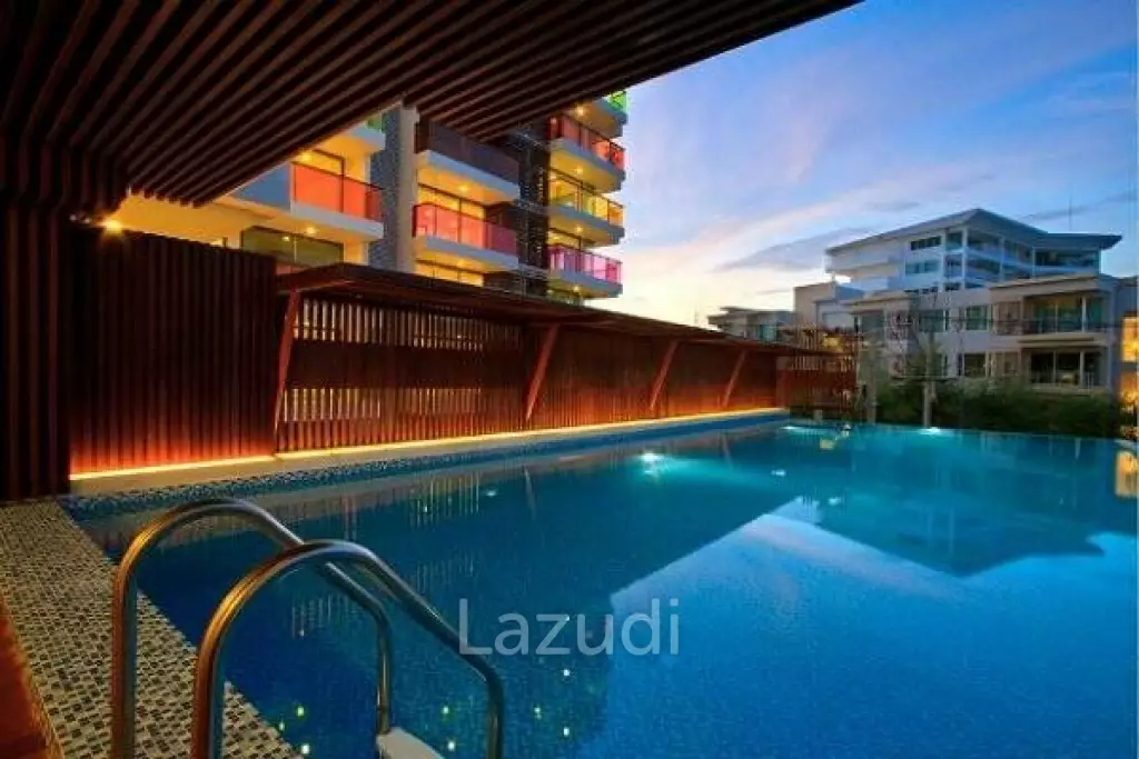Beautufully 2 Bed Condo in Town