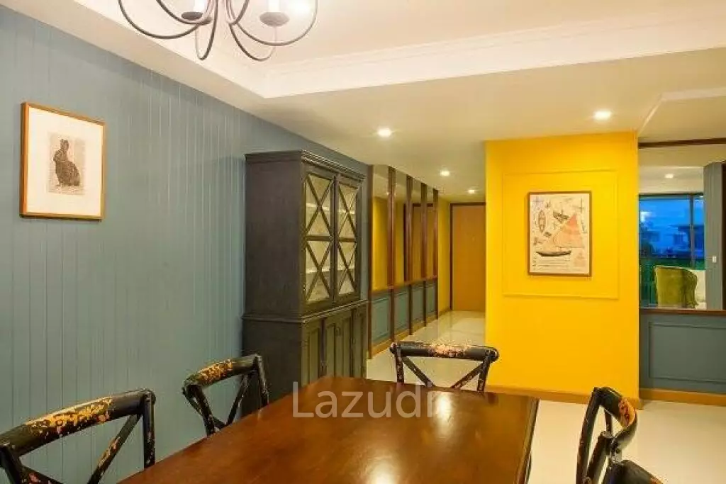 Beautufully 2 Bed Condo in Town