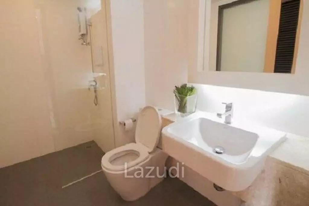 Beautufully 2 Bed Condo in Town
