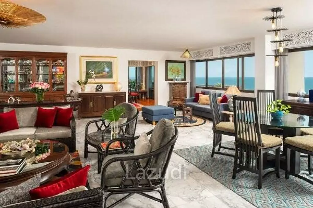 Absolute Beachfront 3 Bed Condo