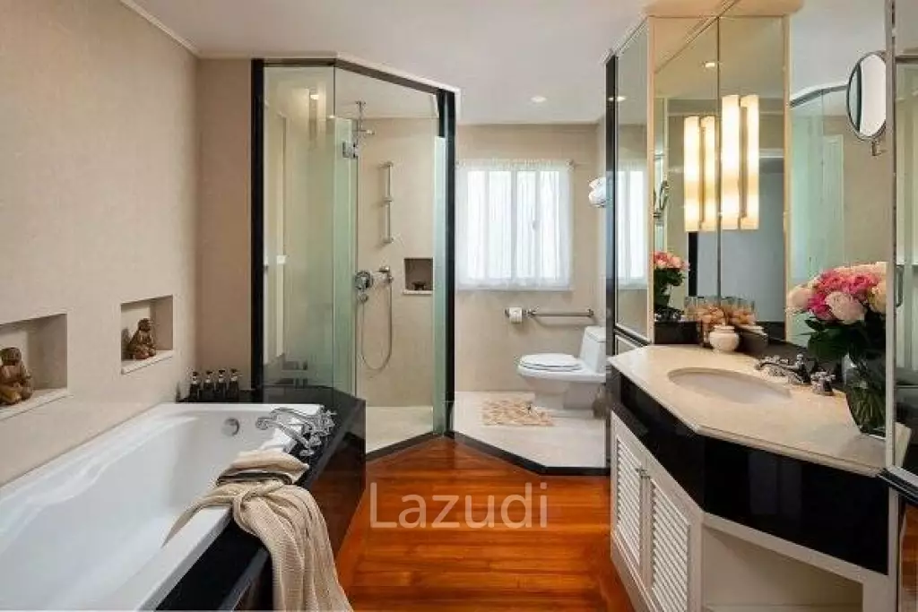 Absolute Beachfront 3 Bed Condo