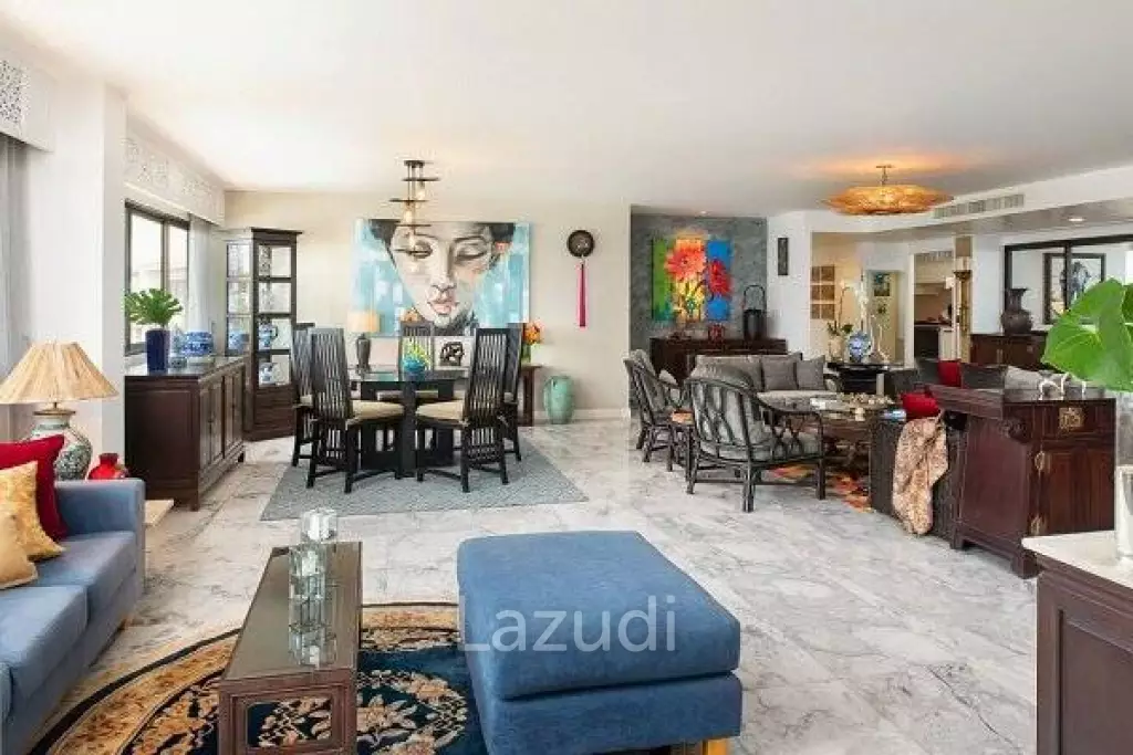 Absolute Beachfront 3 Bed Condo