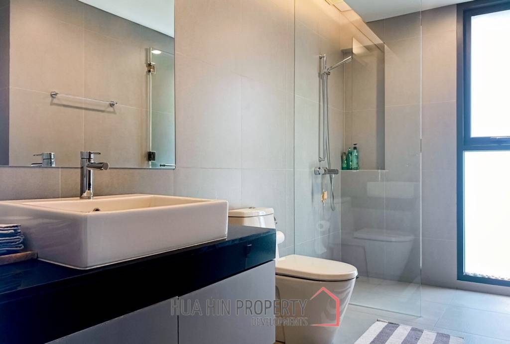Baan Sumranlom Condo : 2 Bed 2 Bath Close To The Beach