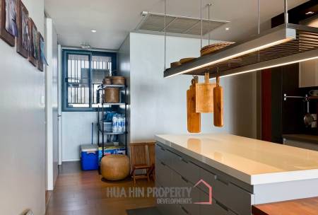 Baan Sumranlom Condo : 2 Bed 2 Bath Close To The Beach