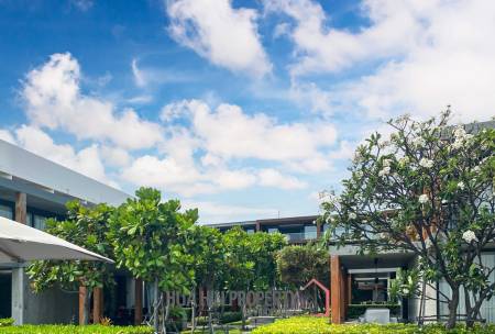 Baan Sumranlom Condo : 2 Bed 2 Bath Close To The Beach