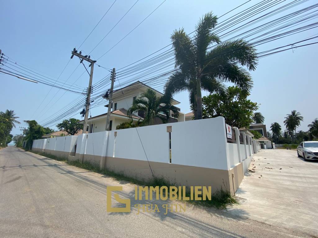 Land For Sale 1,600 SQ.M Samroiyod/HuaHin south