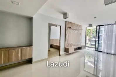 The Pine : 1 Bedroom Condo With Pool View