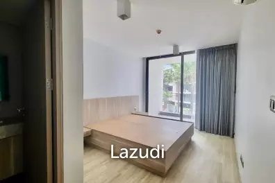 The Pine : 1 Bedroom Condo With Pool View
