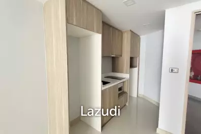The Pine : 1 Bedroom Condo With Pool View