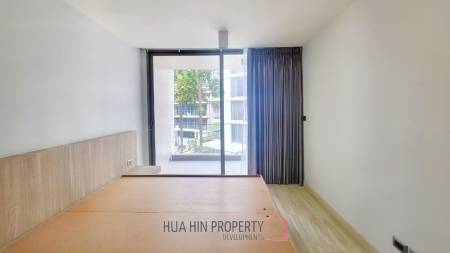 The Pine : 1 Bedroom Condo With Pool View