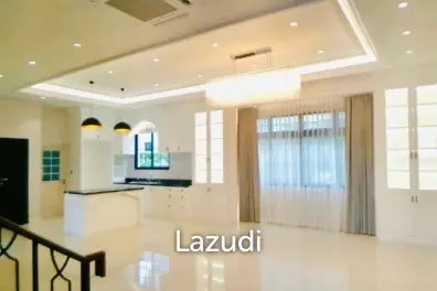 4 Bed 5 Bath 528 SQM The Palazzo Srinakarin
