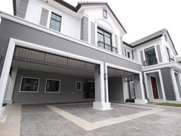 4 Bed 5 Bath 528 SQM The Palazzo Srinakarin