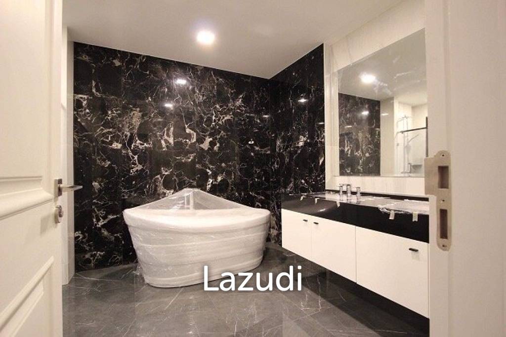4 Bed 5 Bath 528 SQM The Palazzo Srinakarin